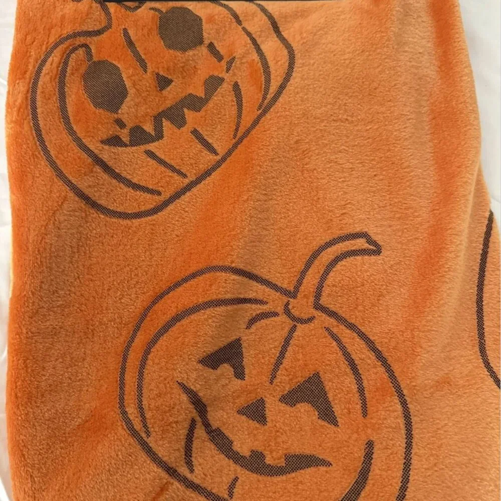 Halloween Throw 50